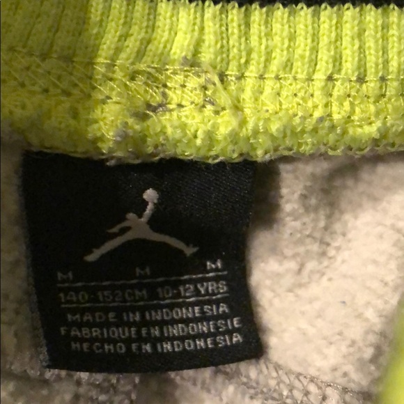 Air Jordan medium  basketball pants 🏀 - Picture 3 of 4